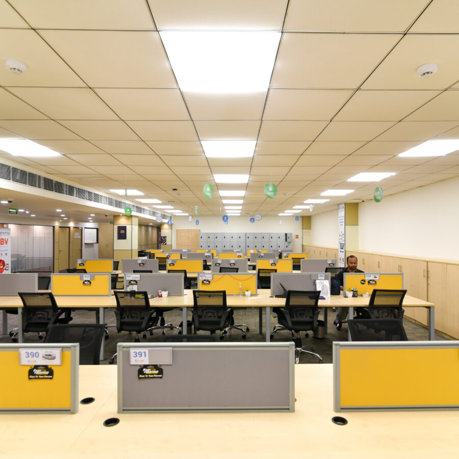 Droom Noida Sector 18 Office Designing
